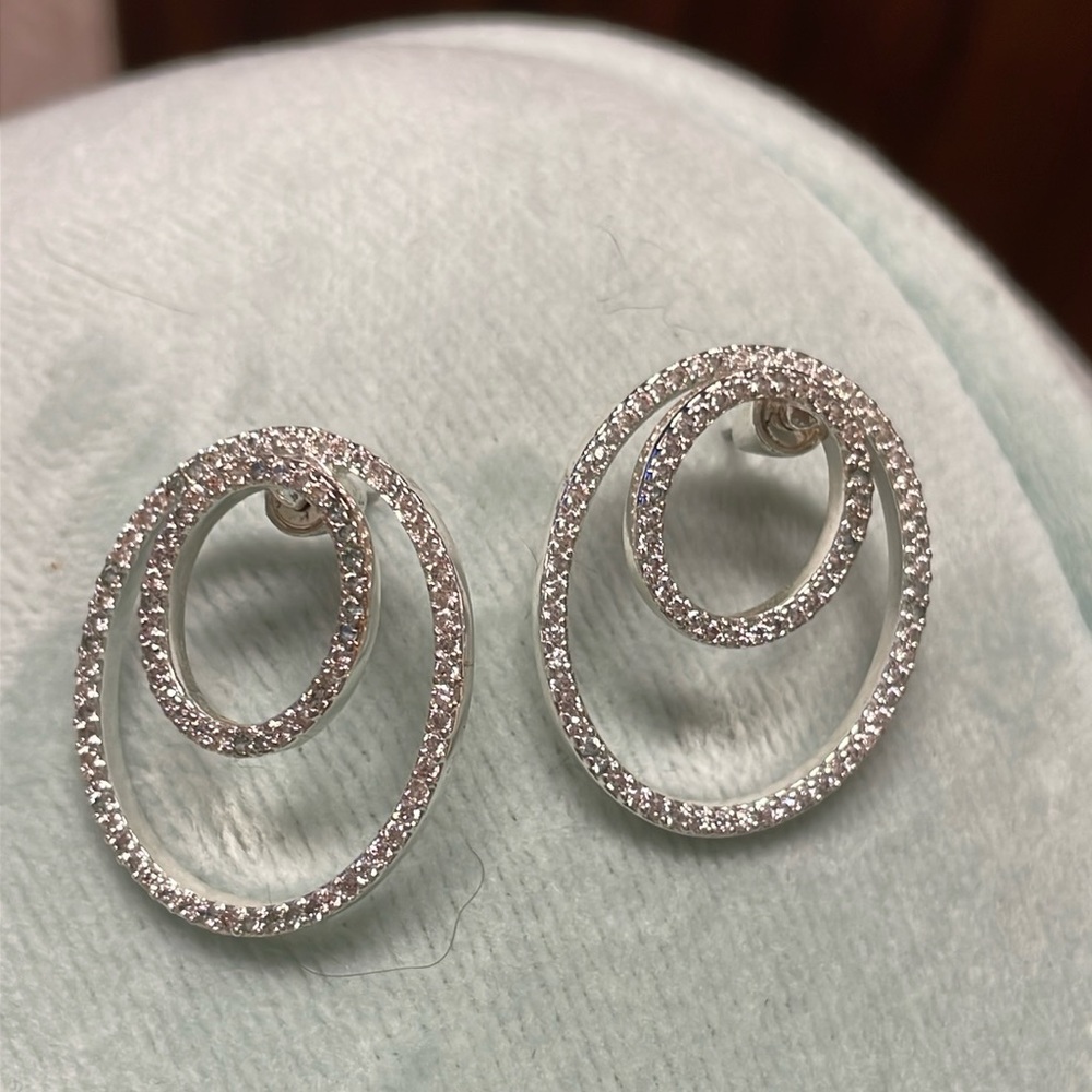 New Soirée earrings